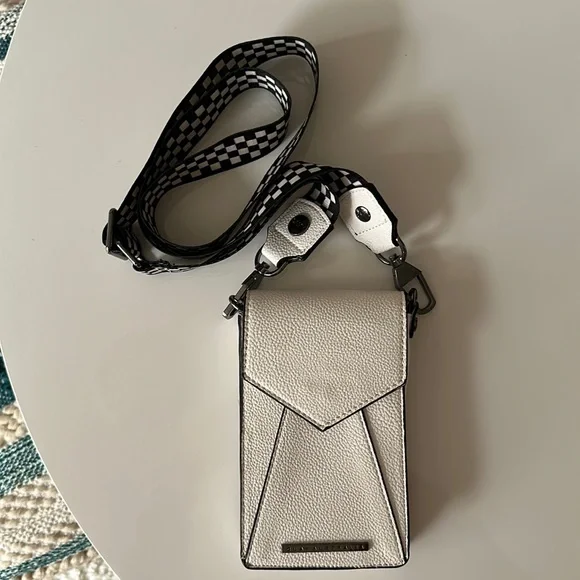 Quay crossbody deals bag